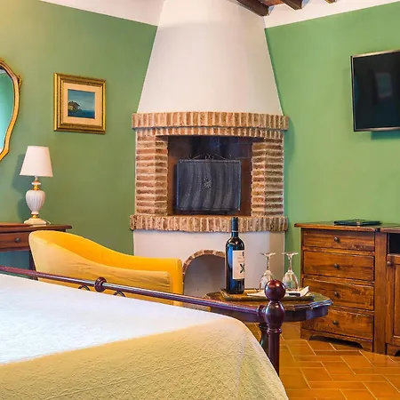 Delia And Cooking School Hotel 4*